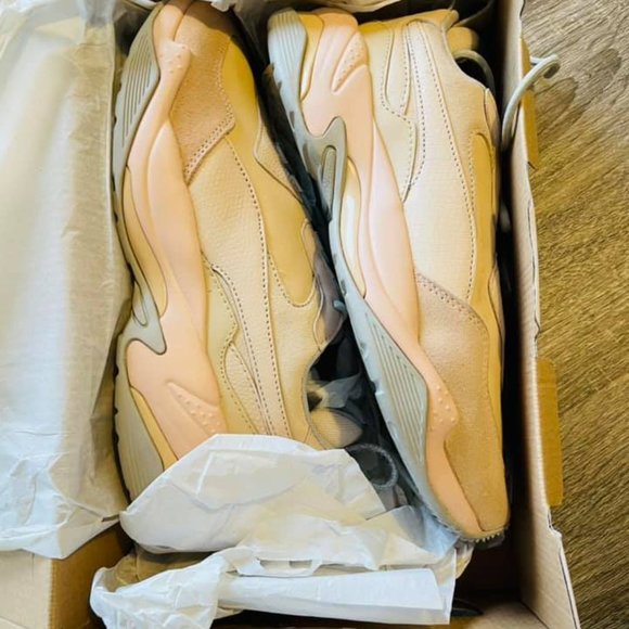NIB Puma Thunder desert vachetta tan cream sneaker - Picture 2 of 10